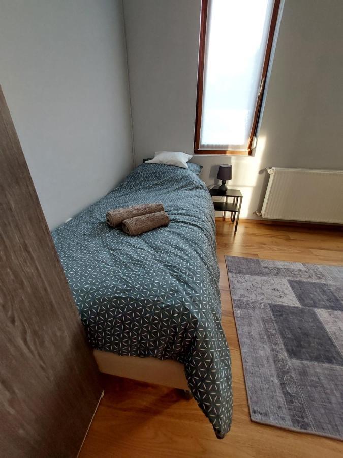Csaladbarat Vendeglak Szegedi Maganszallashely 9 Fo Reszere, Nagycsaladok Es Barati Tarsasagok Reszere Екстер'єр фото