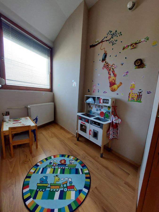 Csaladbarat Vendeglak Szegedi Maganszallashely 9 Fo Reszere, Nagycsaladok Es Barati Tarsasagok Reszere Екстер'єр фото